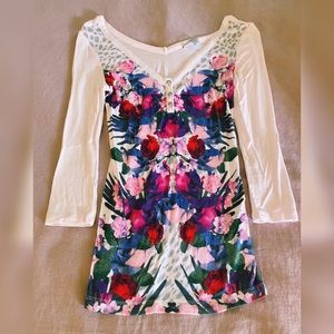 GUESS Floral V-Neck